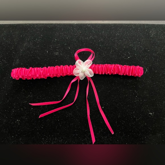 Bridal Garter Set- Fuchsia - Picture 2 of 3